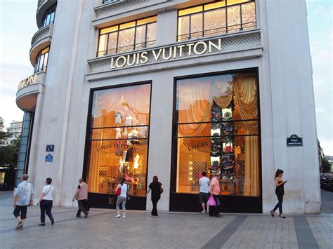 louis vuitton paris magasin|Louis Vuitton Paris shop.